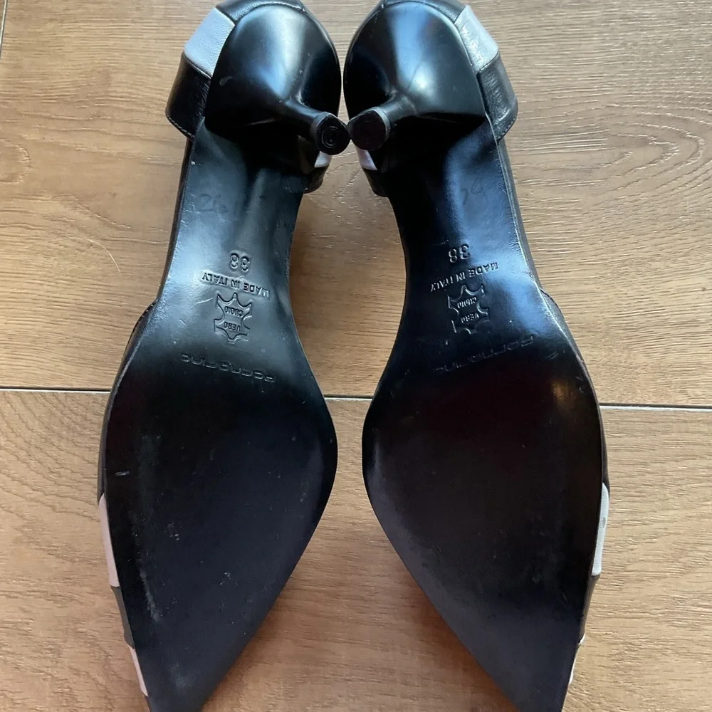 Italian Leather Black Gray Low Heels 8 38 Pointed Toe Block Heel Elegant - Picture 7 of 7